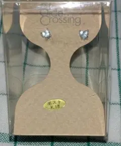 ピアス　k18ポスト　ハート♡薄いブルー石