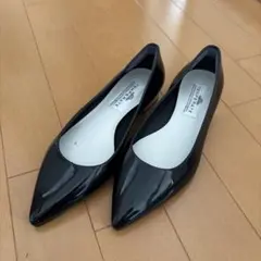 美品　TEMPERATURE ブラック ポインテッドトゥ フラットシューズ