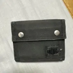 ブラックキャンバス二つ折り財布