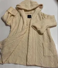 美品✨バーバリー ブルーレーベル ニット ポンチョ ケーブル編み バーバリー ブルーレーベル ポンチョ風 デザイン ケーブル ニット