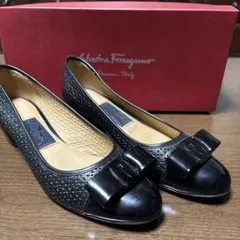 Ferragamo ブラックリボンパンプス 7サイズ