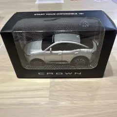 【未開封】トヨタ クラウン ミニカー プルバックカーのサムネイル