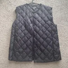 UNIQLO ブラック キルティングダウンベスト Sサイズ