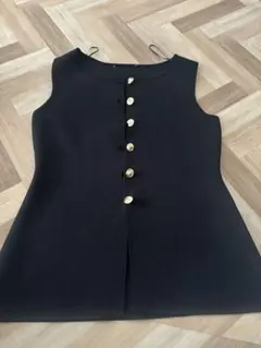 新品ZARA ザラ　ゴールドボタンニットトップ ブラック　L