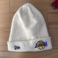 NEW ERA × NBA Lakers XLARGE クリーム ニット帽