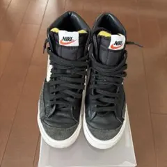 NIKE BLAZER MID 77 VINTAGE ブラックのサムネイル