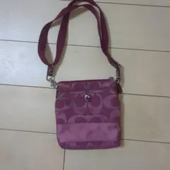COACH シグネチャー ショルダーバッグ パープルのサムネイル