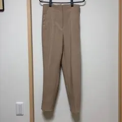 ZARA ハイウエストパンツ　ベージュ