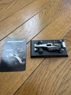 McLaren MP4-17D ミニカー 1/43スケールのサムネイル