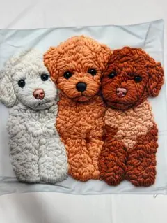 トイプードル３匹イラストクッションカバー〔新品未使用〕