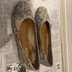 Vivian ヘビ柄 グレー パンプス　値引き可コメントください。
