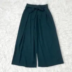 リボン付きガウチョパンツ　ワイドパンツ　ダークグリーン　M ストレッチ