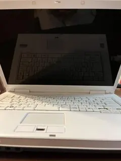 FUJITSU 富士通 FMV-BIBLO NF40U ノートPC 本体