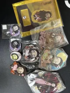 鬼滅の刃 竈門禰豆子 アクリルスタンド 缶バッジ まとめ売り