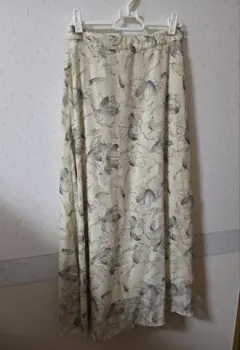 花柄フレアスカート