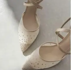 ビジュー付きホワイトポインテッドトゥハイヒール　RANDA