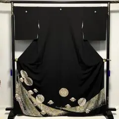 極美品　総絞り　淡色　金駒刺繍　松模様　逸品　振袖　フルセット 振り袖 金駒刺繍と絞りの振袖【HIBIKI-106】｜振袖ギャラリー｜浜松市で