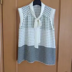 リボン付きノースリーブシャツ・ドット