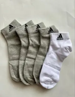 Adidas靴下 ソックス　新品 未使用 5足セットのサムネイル