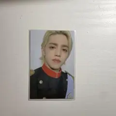 ⑫ SEVENTEEN セブチカフェ ソウル 軍服 エスクプス