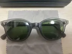 ヴィンテージサングラスのサムネイル