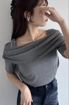 NICE CLAP 未使用品NICE CLAP オフショルカットトップス