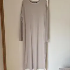 GU長袖ワンピース ベージュ