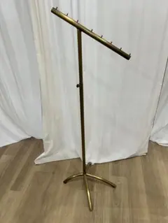 【引き取り限定　大阪市内】ゴールド スタンド式傾斜ハンガー ストアエキスプレス