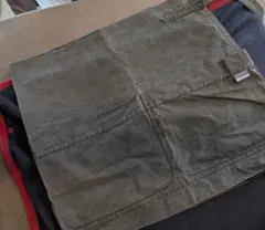 シンプルなダークグレー巻エプロン