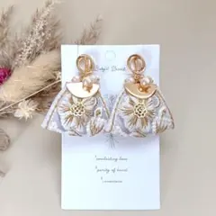 ☘インド刺繍リボンとパールチャームのイヤリング☘コットンパール 春物 ホワイト