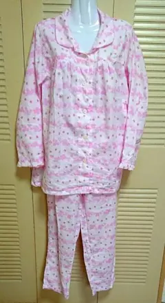 Item thumbnail for item ea7ce303-f316-4713-86ef-20869d8df599