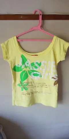 ジャッシー(Jassie) 黄色のTシャツのサムネイル