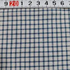 白と青のチェック柄生地