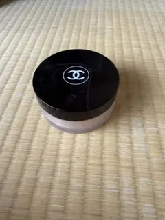 CHANEL POUDRE UNIVERSELLE LIBRE 47 - メルカリ