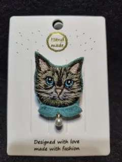 猫刺繍 ブローチ