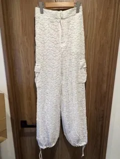 POPPY GATHER RIBBON CARGO PANTS (WHITE) - メルカリ
