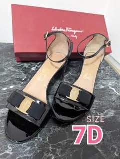 極美品　Salvatore Ferragamo ヴァラサンダル