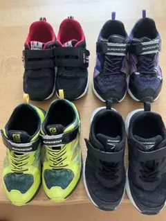 SUPERSTAR 男児スニーカー 4足セット