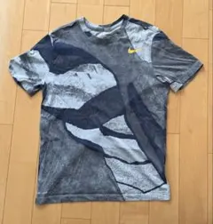 NIKE DF SSNLプリント　Tシャツ Lサイズ