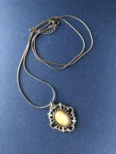 ダイヤカットカボション ネックレス ペンダント ラメゴールド