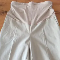 ユニクロ　ベージュ マタニティパンツ 仕事向け