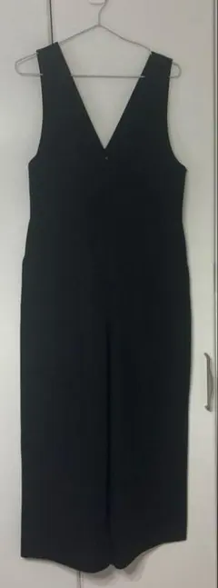 UNIQLO Vネックサロペット