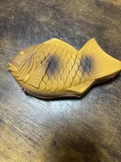 たい焼きシリコンポーチ　こげたい焼き