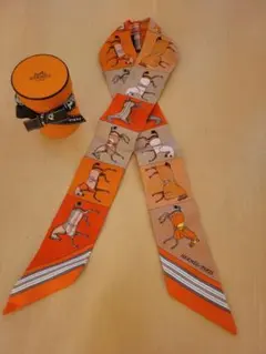 HERMES シルクスカーフ オレンジ系