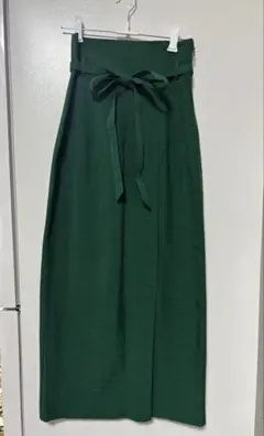 SENSE OF PLACEダークグリーン タイトスカート ウエストリボン付き