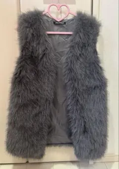 グレー ファーベスト ノースリーブ