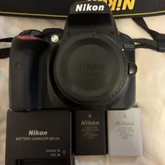Nikon D3400 本体 バッテリー 充電器セット　ジャンクのサムネイル