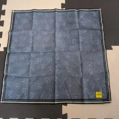 【FENDI】 ハンカチ ズッカ柄 ネイビー　未使用シール付きのサムネイル