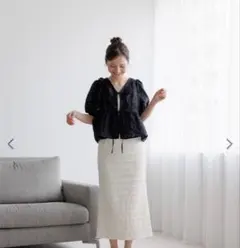 黒いレースブラウス フリル付きのサムネイル