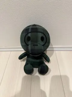 【新品未使用】BABY MILO ぬいぐるみ クッション 廃盤 レア 即完売品 A BATHING APE（アベイシングエイプ）の「BABY MILO PLUSH DOLL